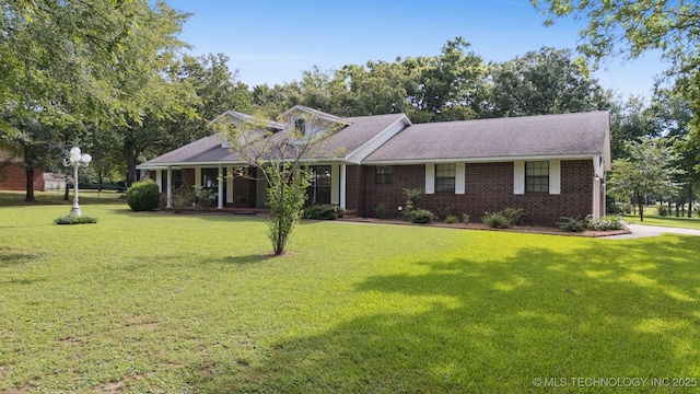 802 N Kiowa St, Chouteau, OK 74337 - photo 3