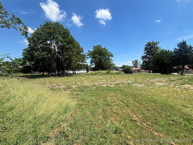 809 NE 5th St, Wagoner, OK 74467 - photo 2