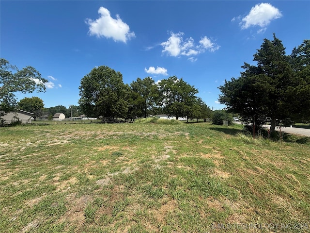 809 NE 5th St, Wagoner, OK 74467 - photo 4