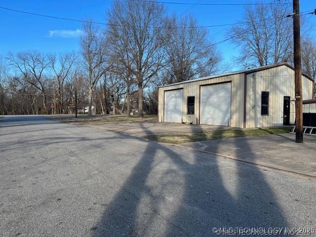 525 W Chestnut St, Coweta, OK 74429 - photo 24