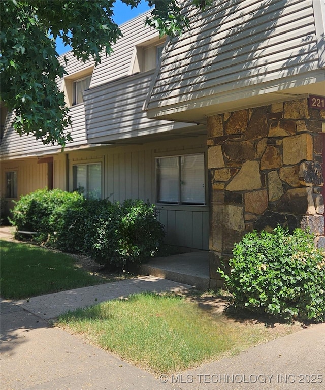 2210 E 66th Pl, Tulsa, OK 74136 - photo 11