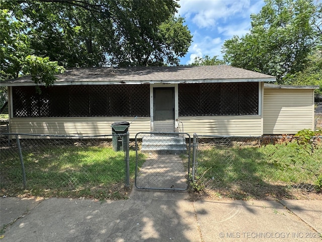 411 W 12th St, Okmulgee, OK 74447 - photo 1