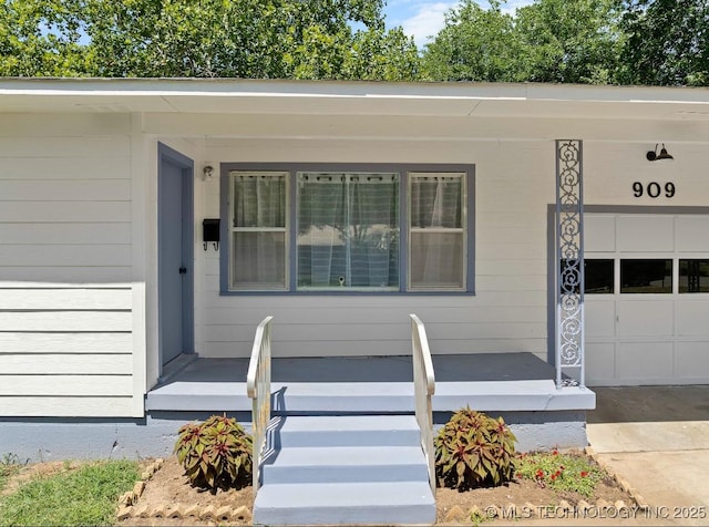 909 SE D St, Ardmore, OK 73401 - photo 2