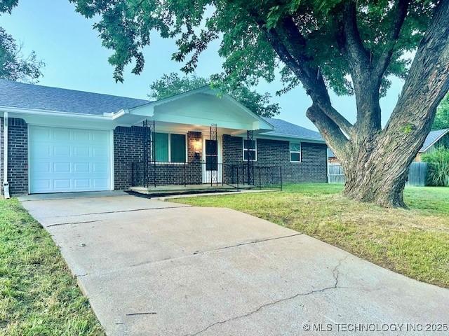 1248 E 5th St, Cushing, OK 74023 - photo 2