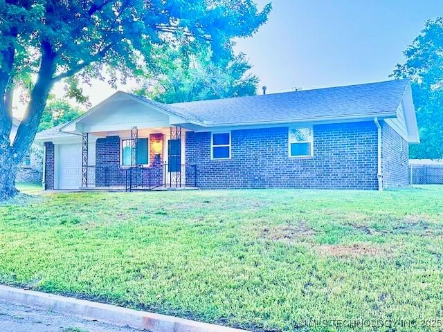 1248 E 5th St, Cushing, OK 74023 - photo 4