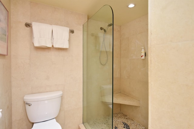 110 Kaanapali Shores Pl Unit 817, Lahaina, HI 96761 - full bath with a walk in shower, toilet, recessed lighting, and tile walls
