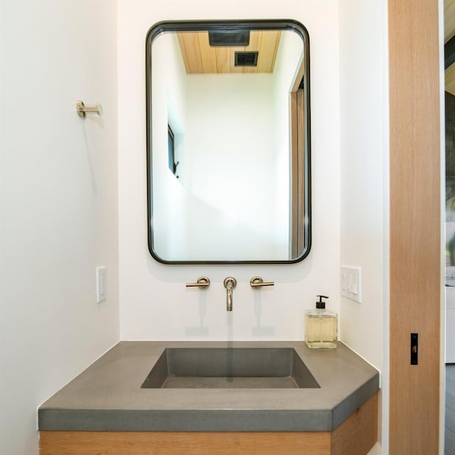 715 Laulama Pl Unit 45, Lahaina, HI 96761 - bathroom featuring vanity