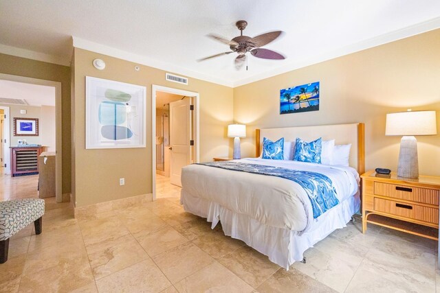 130 Kai Malina Pkwy Unit Sr409, Lahaina, HI 96761 - bedroom with beverage cooler, ensuite bath, a ceiling fan, and baseboards