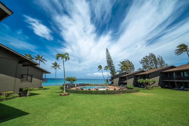 view of yard featuring a water view