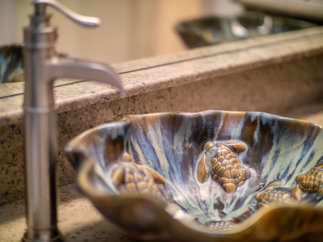 details with sink