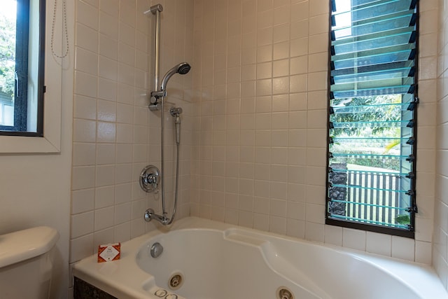 1195 Omaopio Rd Unit A, Kula, HI 96790 - full bath with toilet and a combined bath / shower with jetted tub