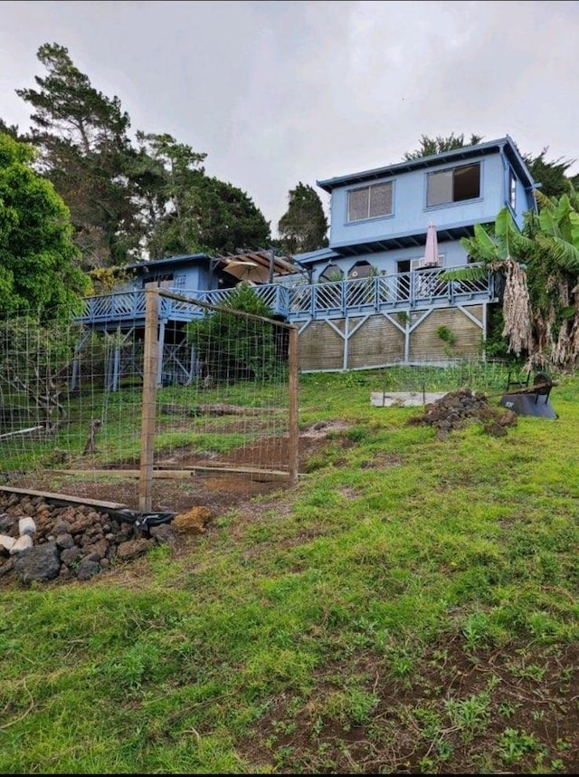 view of yard with fence