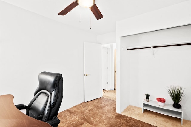 office area with ceiling fan