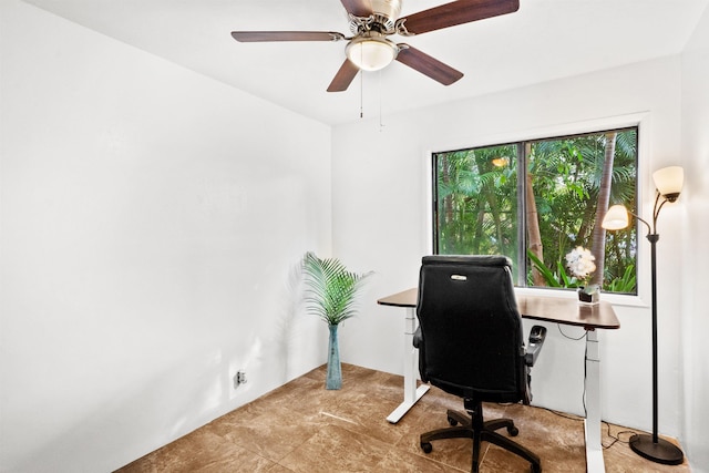 office area featuring ceiling fan