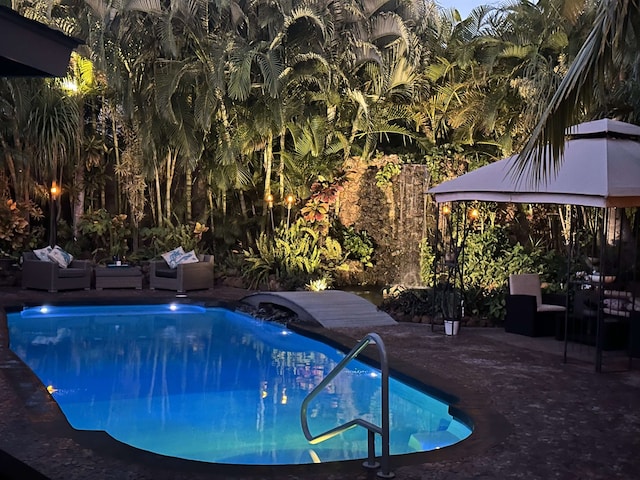 440 Mikioi Pl, Kihei, HI 96753 - outdoor pool with a patio area and outdoor lounge area