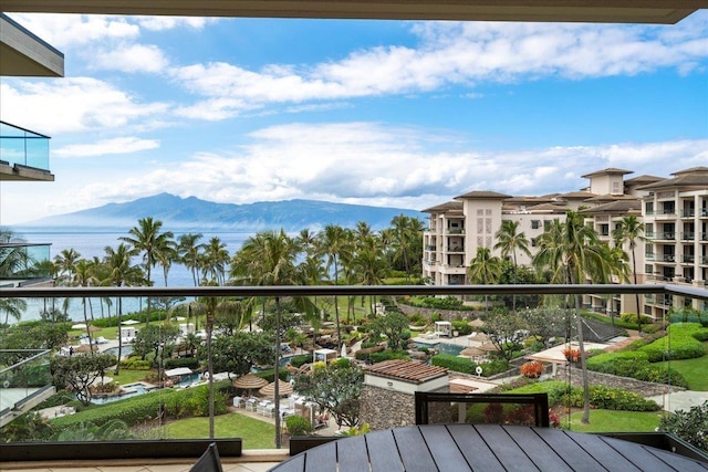 balcony featuring a mountain view