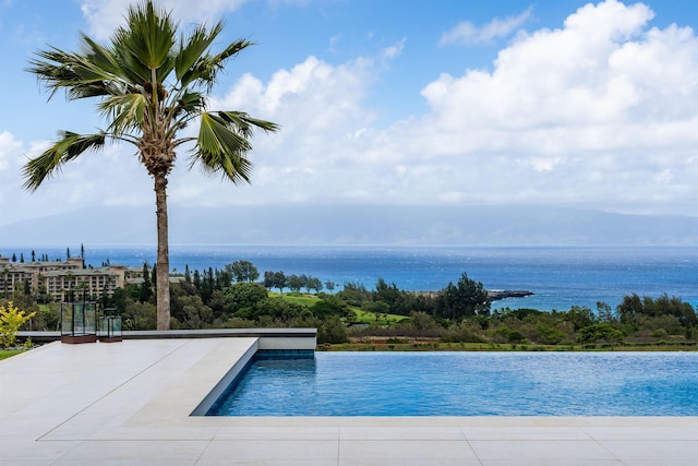 210 Naio Pl, Lahaina, HI 96761 - view of pool with an infinity pool and a water view