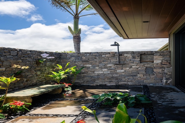 210 Naio Pl, Lahaina, HI 96761 - view of patio