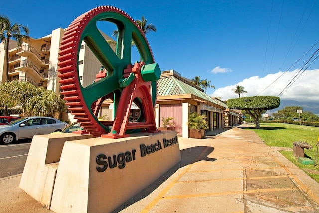 view of community / neighborhood sign