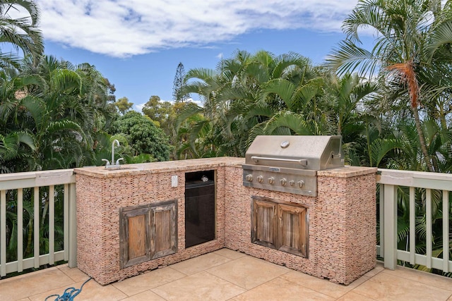 473 Kalalau Pl, Kihei, HI 96753 - view of patio with a sink