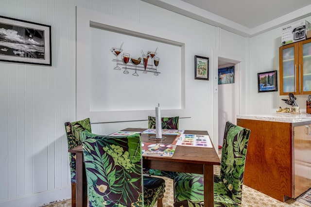 2120 Onaona St, Wailuku, HI 96793 - dining room with bar