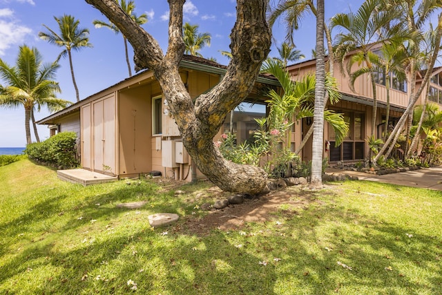 160 Pualei Dr Unit 160-4, Lahaina, HI 96761 - back of property with a lawn