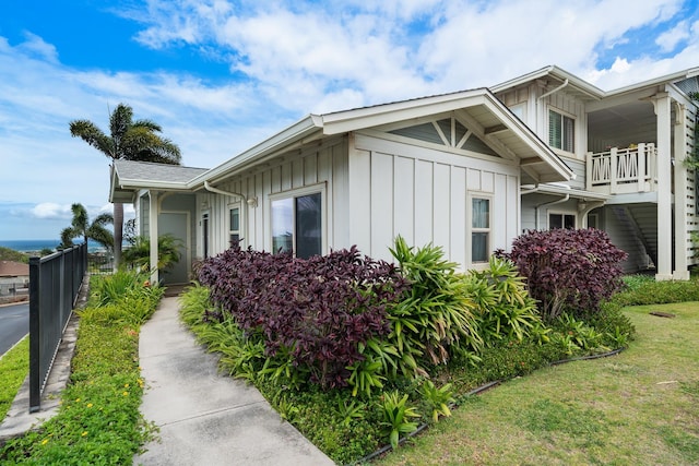123 Hoowaiwai Loop Unit 1801, Wailuku, HI 96793 - view of home's exterior featuring board and batten siding