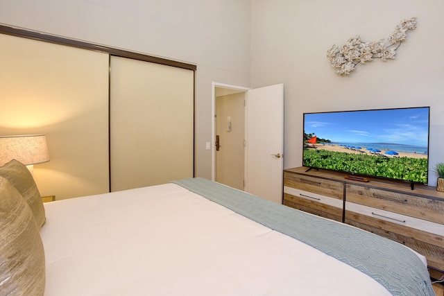 bedroom featuring a closet