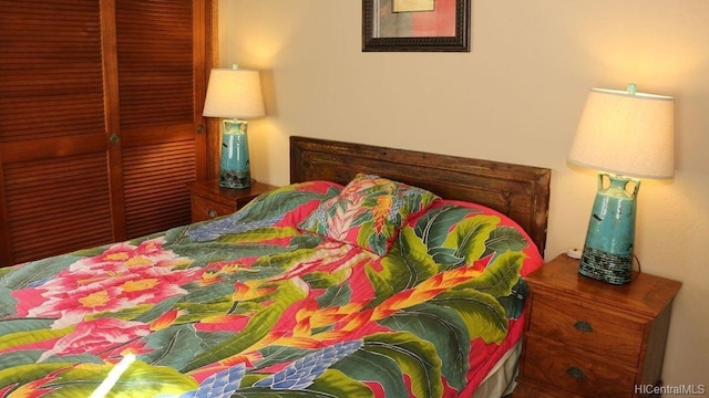 bedroom featuring a closet