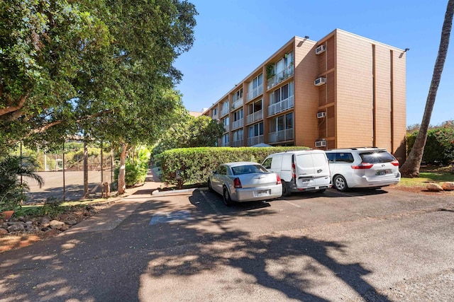 3660 Lower Honoapiilani Rd Unit 306, Lahaina, HI 96761 - view of property with uncovered parking