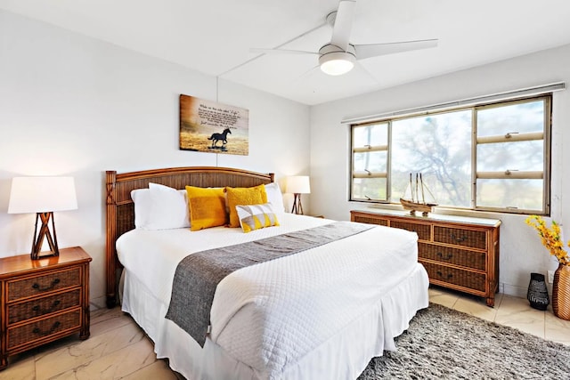 bedroom with ceiling fan