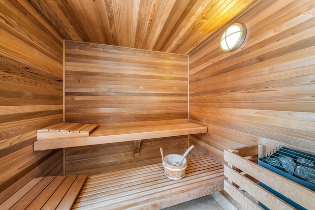 view of sauna / steam room