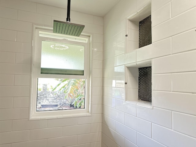 550 Kailana St, Wailuku, HI 96793 - bathroom view of tiled shower
