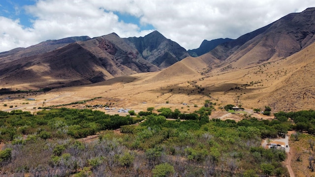 Listing photo 2 for Paekii Pl Unit A, Lahaina HI 96761