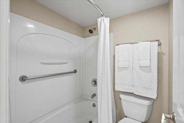 4327 Lower Honoapiilani Rd Unit 802, Lahaina, HI 96761 - bathroom with shower / bath combination with curtain and toilet