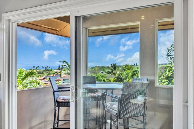 207 Kahana Ridge Dr Unit 132, Lahaina, HI 96761 - dining room featuring plenty of natural light