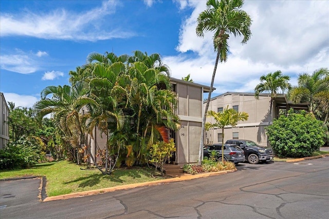 4435 Lower Honoapiilani Rd Unit 142, Lahaina, HI 96761 - view of property with uncovered parking