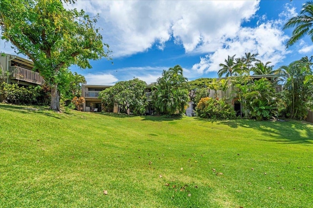 4435 Lower Honoapiilani Rd Unit 142, Lahaina, HI 96761 - view of grassy yard