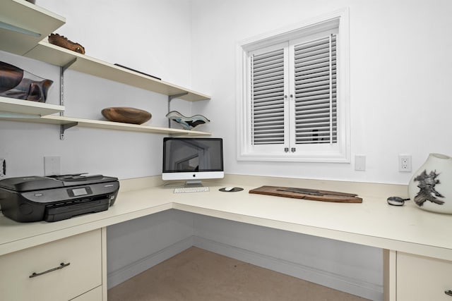 office featuring built in study area