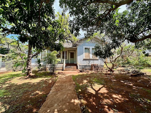 view of front of house featuring a porch