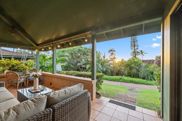 view of sunroom / solarium