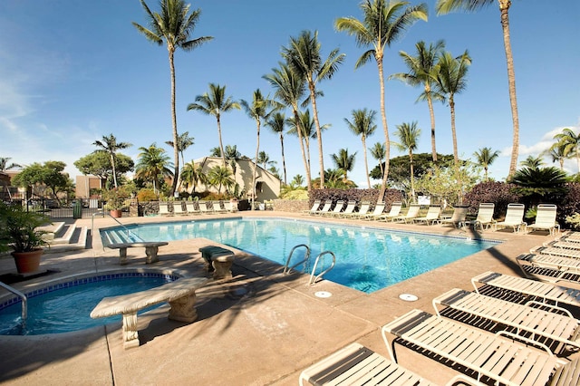 view of swimming pool featuring a patio