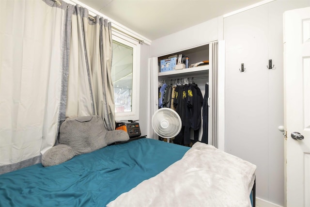 bedroom featuring a closet