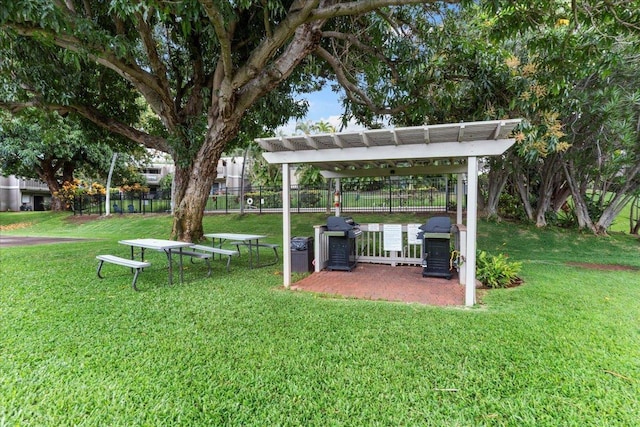 view of yard with a pergola