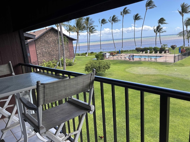 1000 Kam V Hwy Unit 320B, Kaunakakai, HI 96748 - balcony featuring a water view