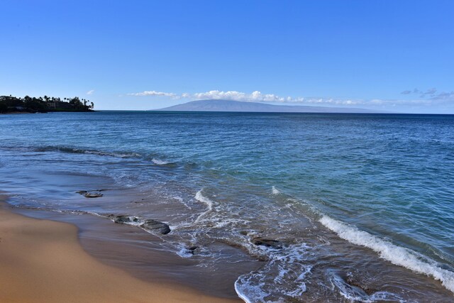4327 Lower Honoapiilani Rd Unit 207B, Lahaina, HI 96761 - water view with a mountain view