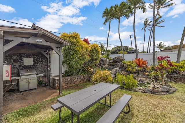 120 Hui Rd F E16, Lahaina, HI 96761 - view of yard