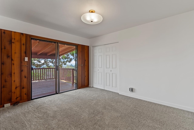 empty room featuring carpet