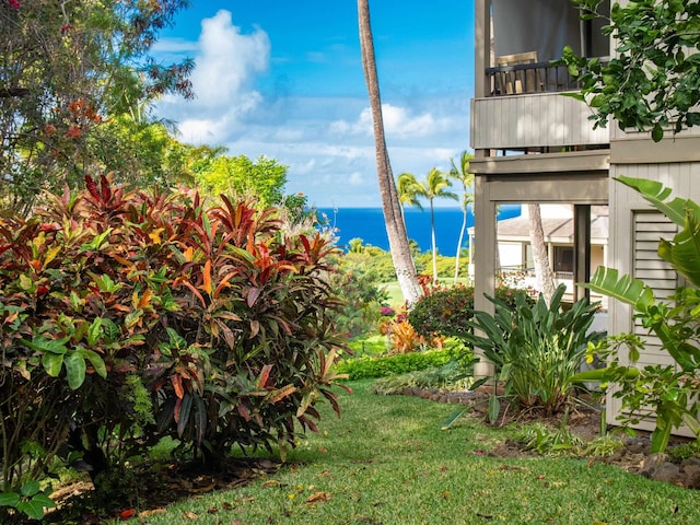 view of yard with a water view