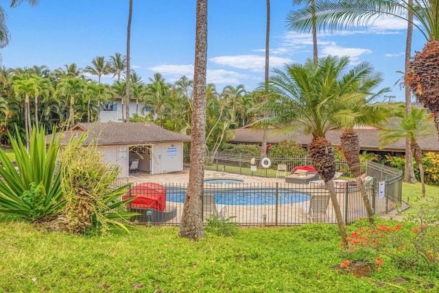 3788 Lower Honoapiilani Rd Unit D101, Lahaina, HI 96761 - community pool featuring a patio and a hot tub